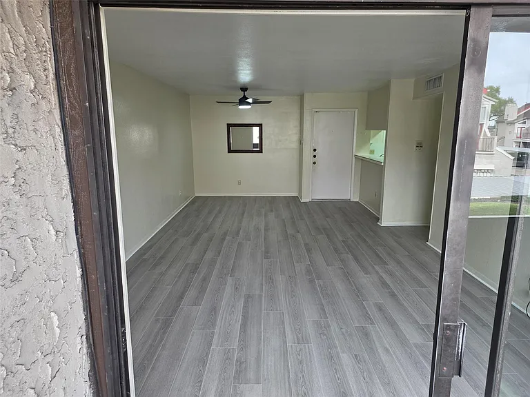 3025 Walnut Bend Ln #21 — Photo 12