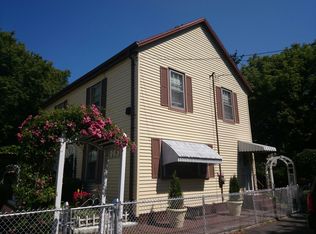 4 Fields Ct, Boston, MA 02125