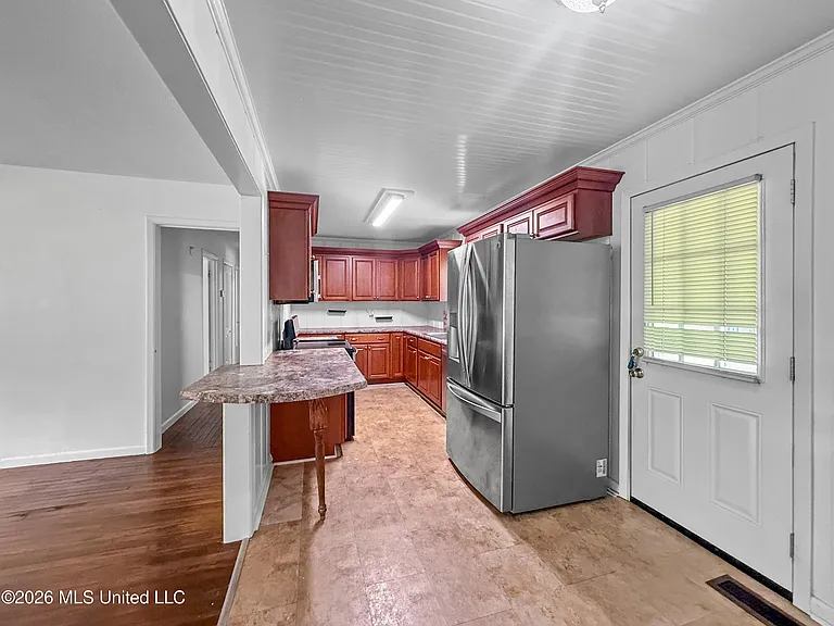 107 Ann Dr — Photo 6