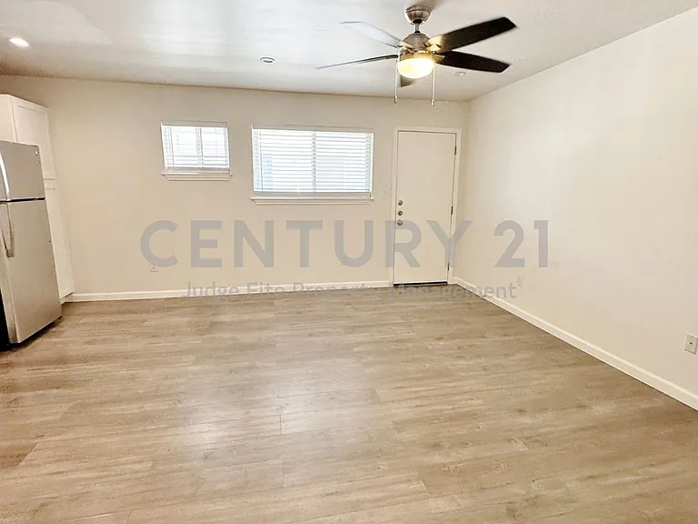 5010 San Jacinto St #201 — Photo 3