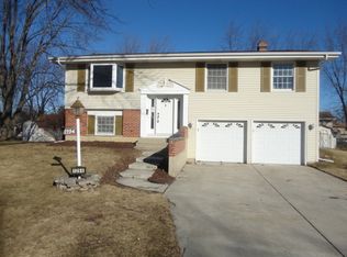 1294 Blair Ln, Hoffman Estates, IL 60169