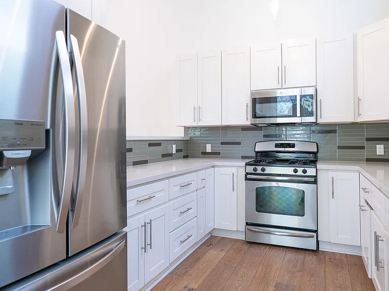 633 Museum Dr — Photo 12