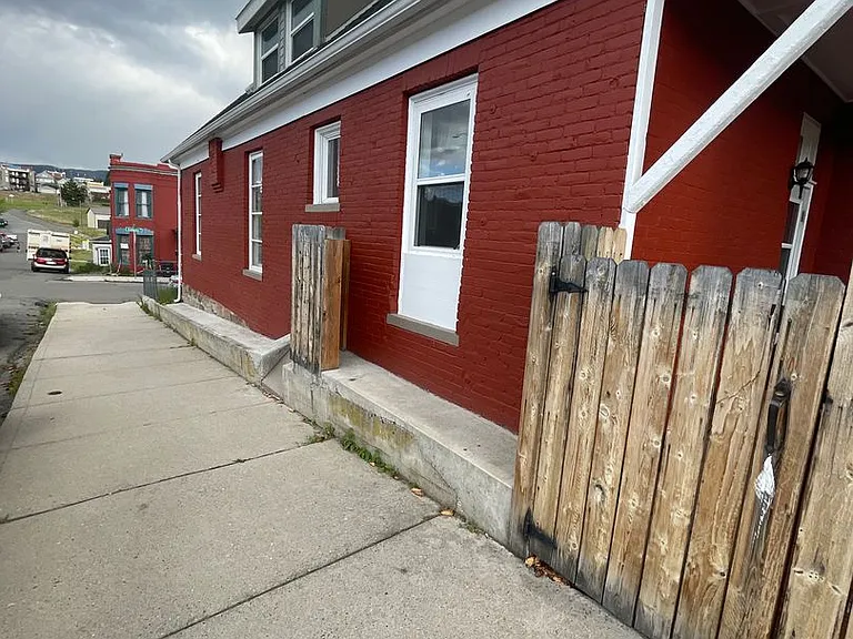327 N Alabama St — Photo 3