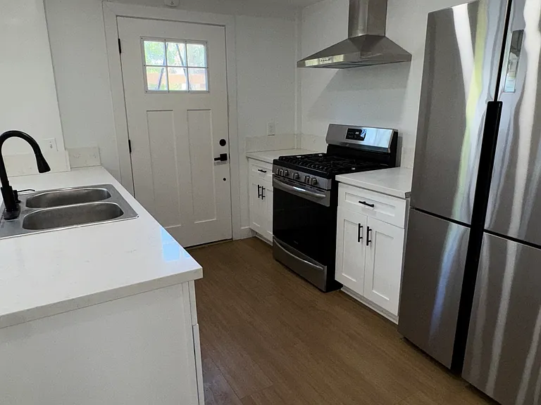2097 Valley View Blvd #B-1/2 — Photo 2