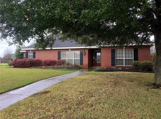 6304 Tennyson Oaks Ln, Alexandria, LA 71301