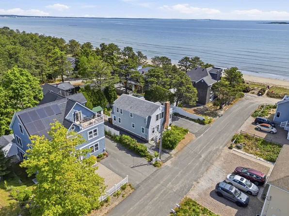 10 Lighthouse Lane, Saco, ME 04072