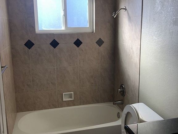 5th image of 4747 Hamilton St Unit 1