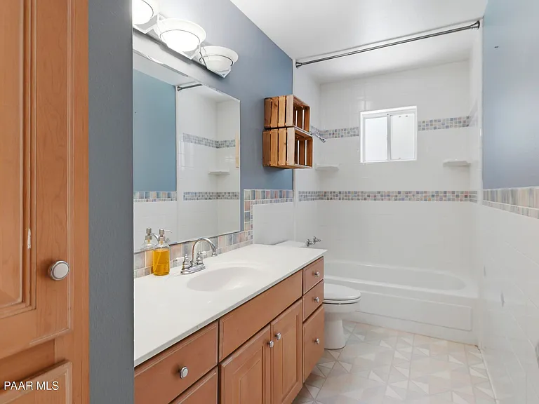 1978 Catalpa Cir — Photo 19