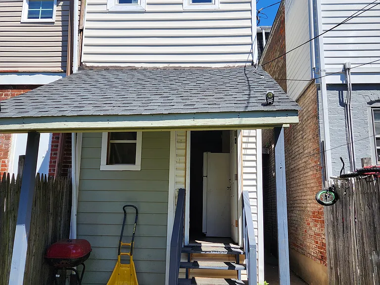 814 W Washington St #1 — Photo 2