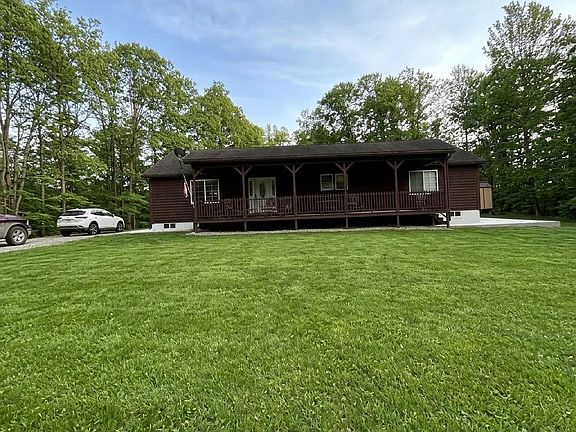 5th image of 110 Saddle Ridge Dr