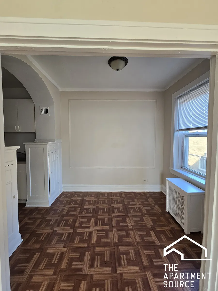 Building Photo - 1333 W Birchwood Ave #310