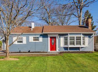 9 Polo Rd, Massapequa, NY 11758