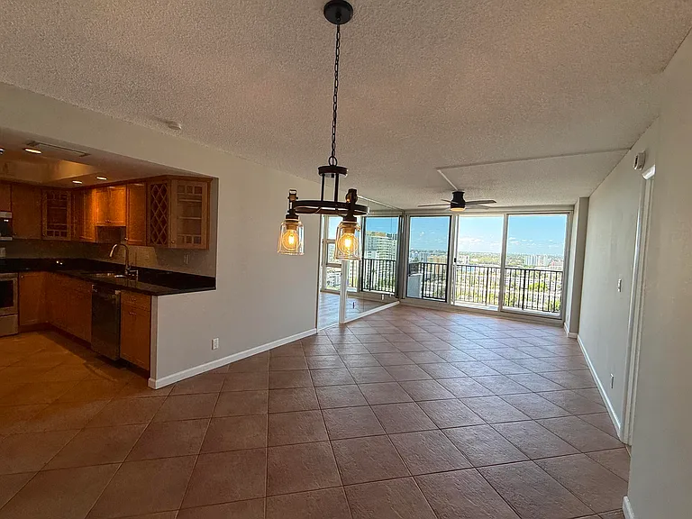 531 N Ocean Blvd #1805 — Photo 4