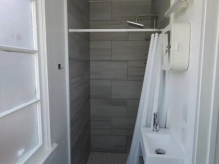 1429 Havenhurst Dr #21 — Photo 9