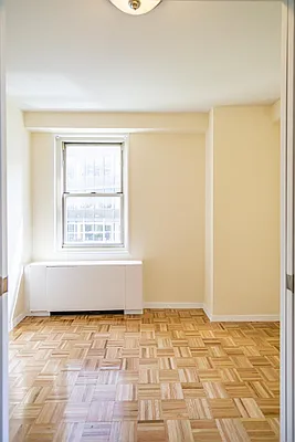 Rented by Century 21 Metropolitan | media 22