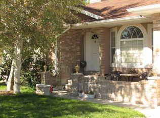 3758 W Whispering Sands Dr, South Jordan, UT 84009