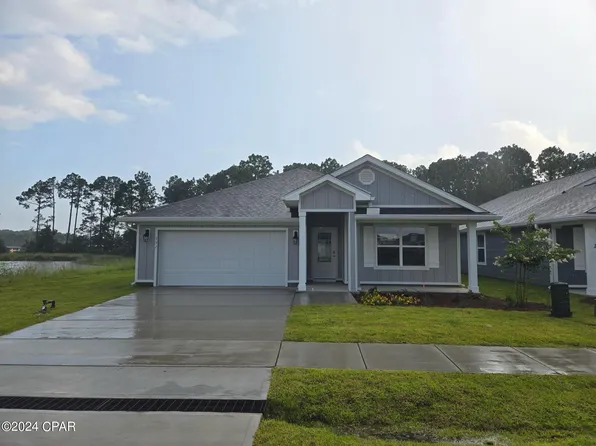 131 Cades Ct, Port Saint Joe, FL 32456