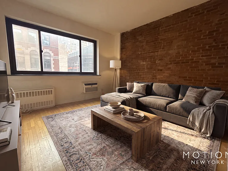 425 E 80th St #5-A — Photo 1