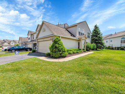 26604 Kirkway Cir, Woodhaven, MI, 48183