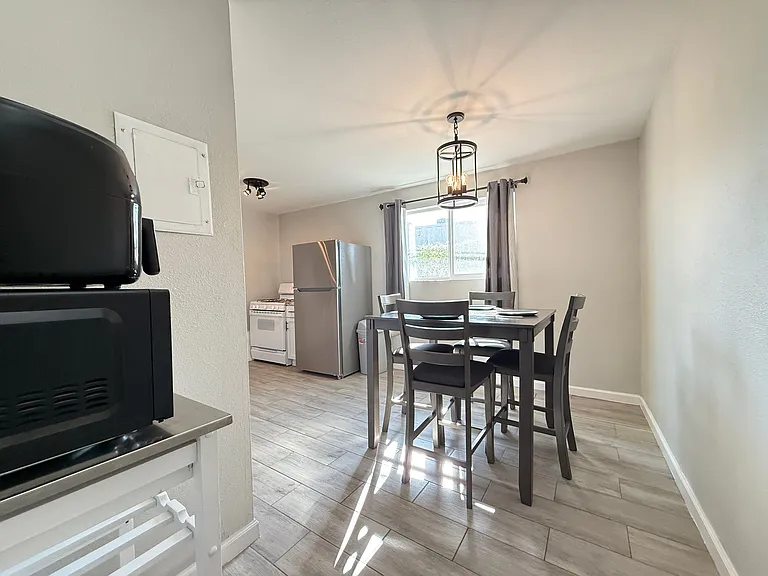 7441 Alameda Ave #1-10 — Photo 9