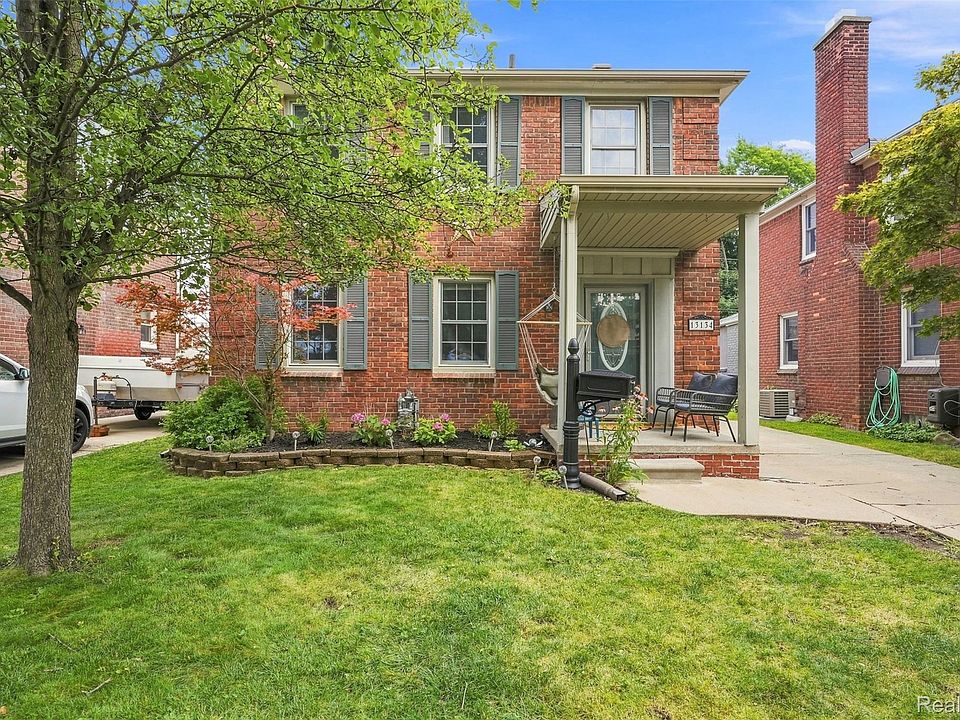 1st image of 13134 Commonwealth St
