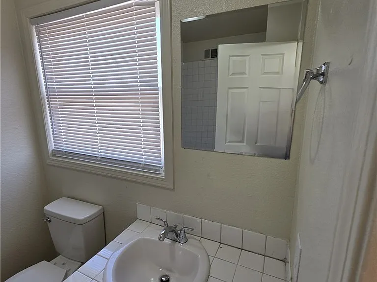 1590 Mustang Dr — Photo 17