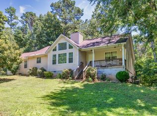 80 Forest Lake Cir, Pendergrass, GA 30567