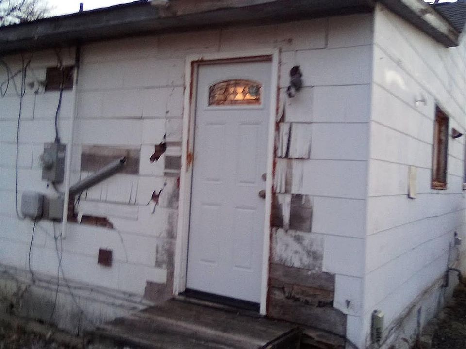1st image of 17199 Hamburg St