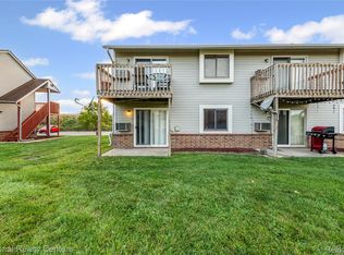 31751 Nardelli Ln, Roseville, MI 48066