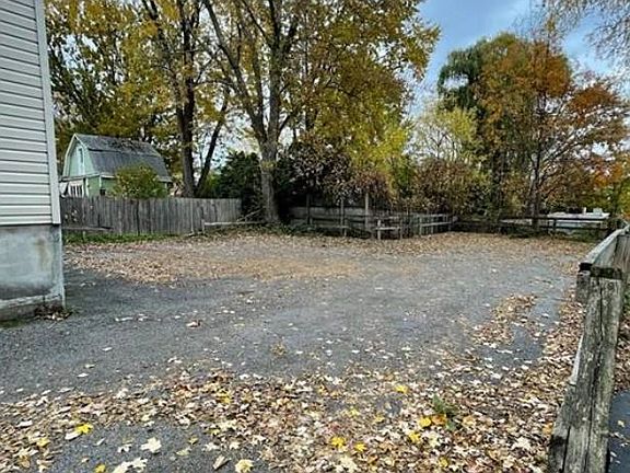 4th image of 504 Vine St