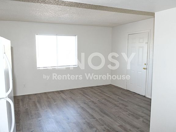 2nd image of 1733 E Cambridge Ave APT 204