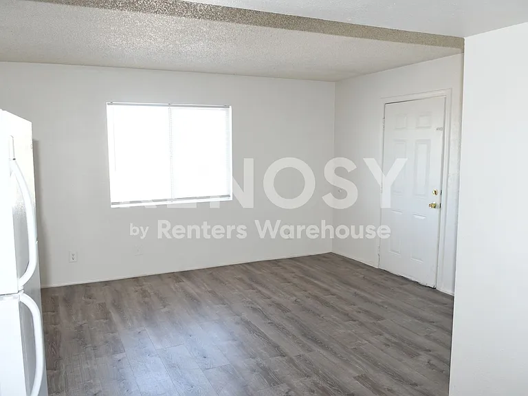 1733 E Cambridge Ave #204 — Photo 2