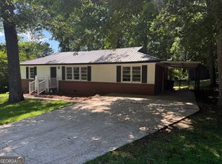 105 Dogwood Dr, Lagrange, GA 30241