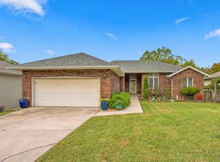 3327 S Lakeside Avenue, Springfield, MO 65804