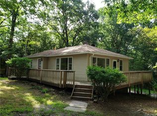 17 Schumacher Pond Rd, Barryville, NY 12719