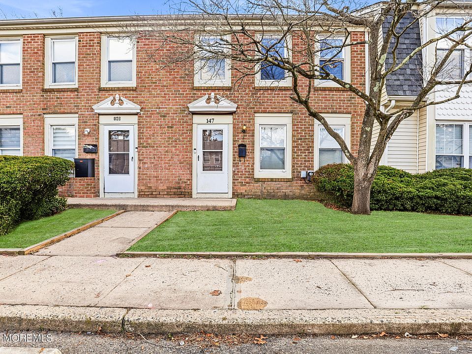 1st image of 147 Stratford Place #5