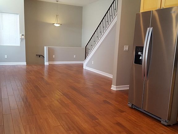 4th image of 5237 Willowcrest Ave #103