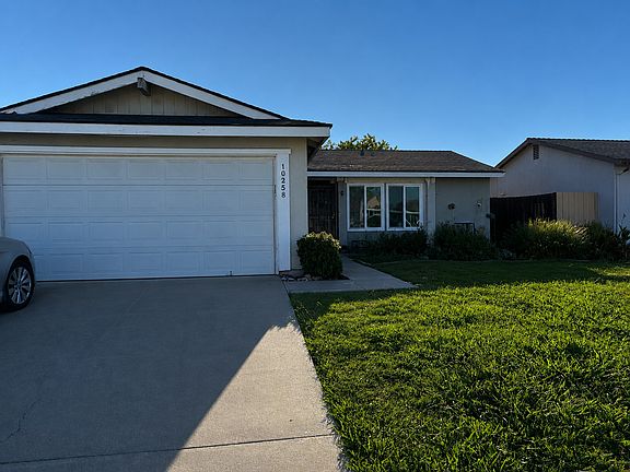 2nd image of 10258 Drumcliff Ave