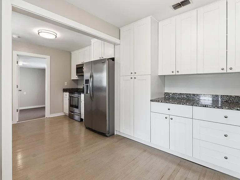 1307 Saint Andrews Dr — Photo 8