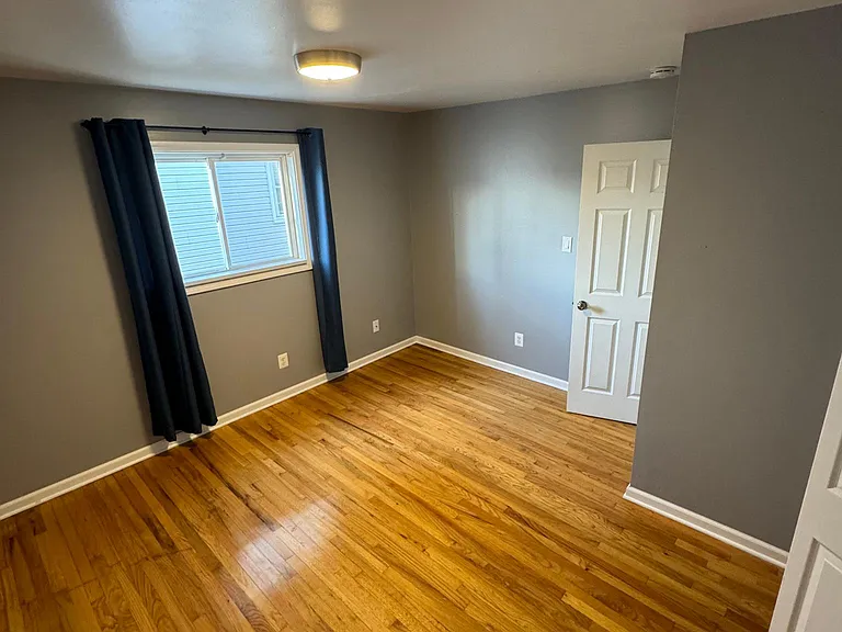 22516 Socia St — Photo 16
