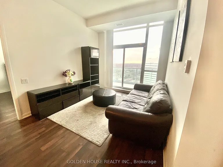 17 Anndale Dr #Penthouse 102 — Photo 9