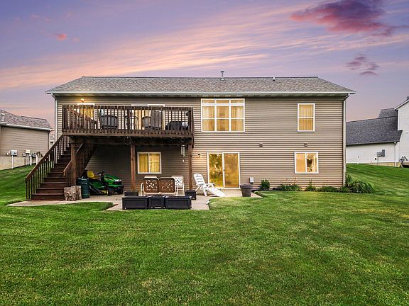 3rd image of 6186 Kingsbury Ct