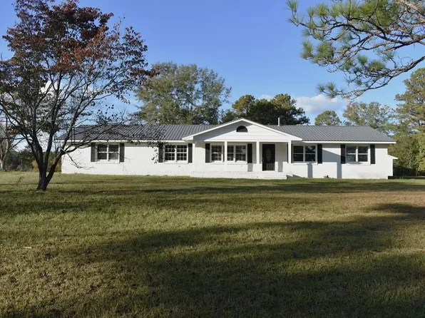 16 Tracy Ln, Phenix City, AL 36870