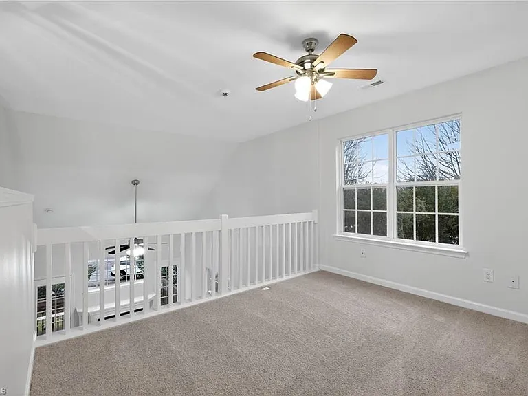 213 Nighthawk Pl — Photo 10