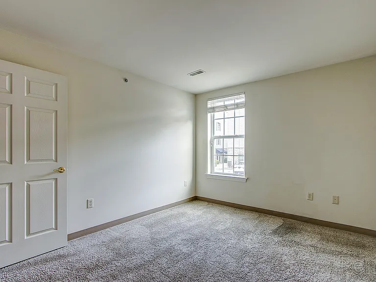 Hempfield Commons — Photo 27