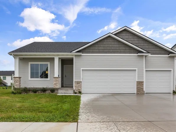 1843 Tuscany Dr SE, Altoona, IA 50009