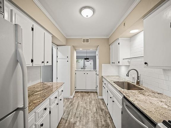 4th image of 6128 Briar Town Ln #43