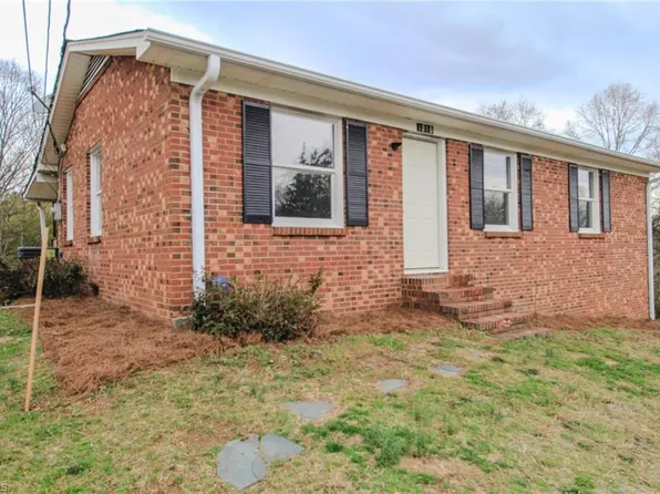 1010 Craver Dr, Lexington, NC 27292