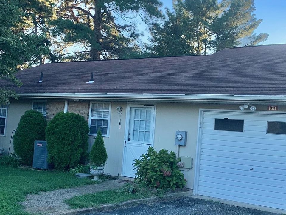 1st image of 16B Gramercy Ln #B