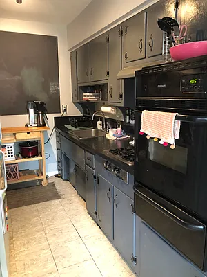 Rented by Amorelli Realty | media 10